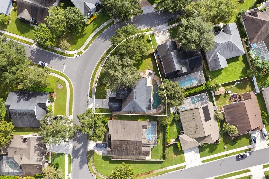 合同活跃: $675,000 (4 贝兹, 3 浴室, 3355 平方英尺)