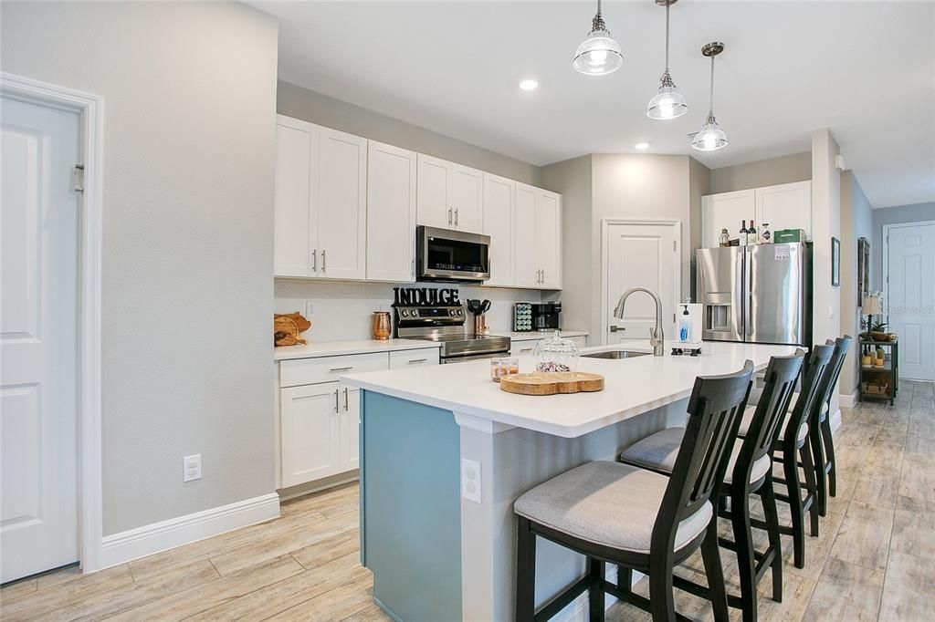 待售: $449,000 (4 贝兹, 2 浴室, 1890 平方英尺)