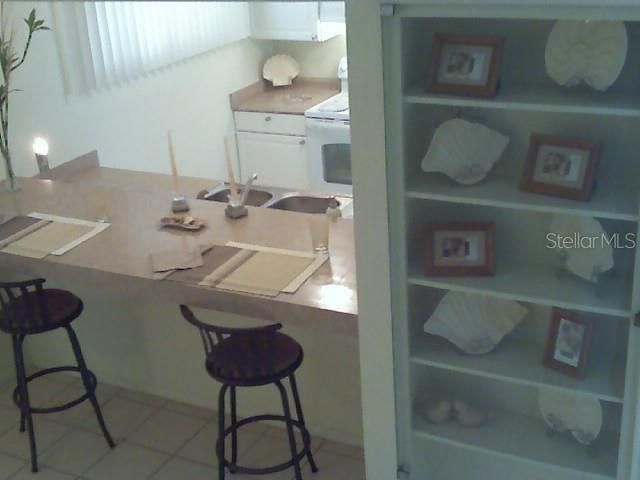 待售: $238,000 (2 贝兹, 2 浴室, 1353 平方英尺)