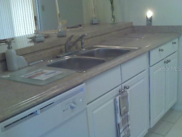 待售: $238,000 (2 贝兹, 2 浴室, 1353 平方英尺)