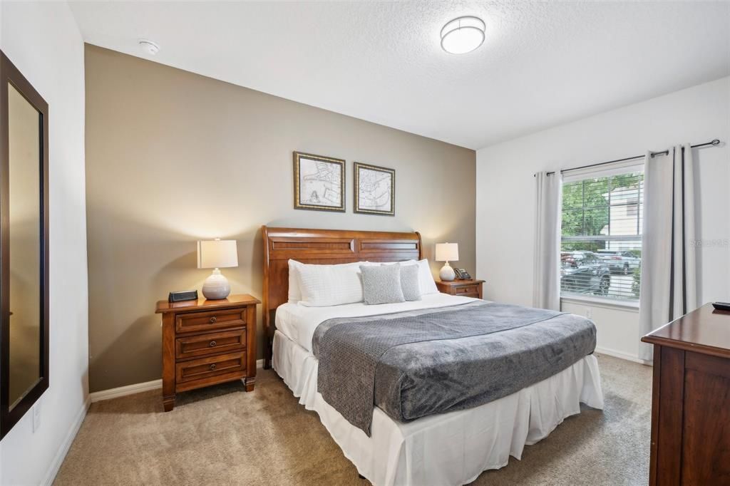 For Sale: $325,000 (3 beds, 2 baths, 1300 Square Feet)