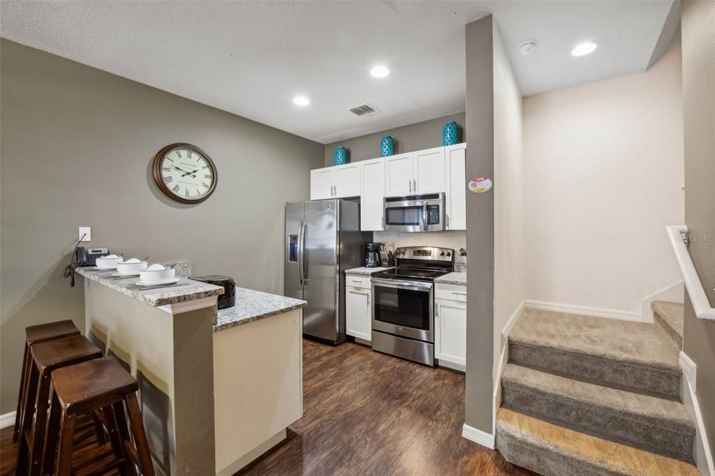 For Sale: $325,000 (3 beds, 2 baths, 1300 Square Feet)