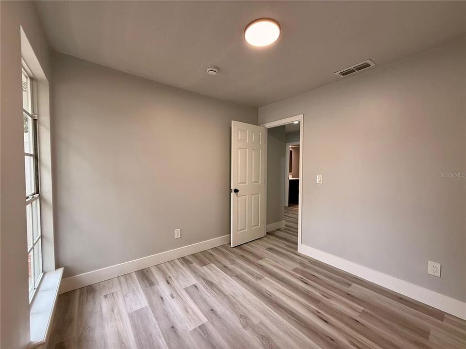 Под контрактом: $489,000 (4 спален, 2 ванн, 1798 Квадратных фут)