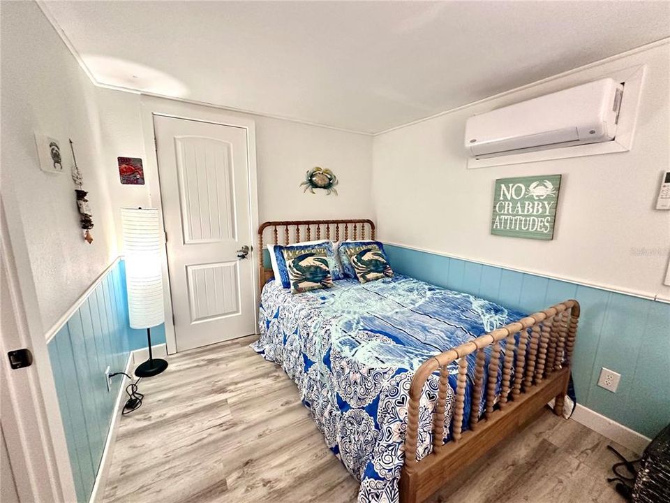 For Sale: $420,000 (2 beds, 1 baths, 1032 Square Feet)