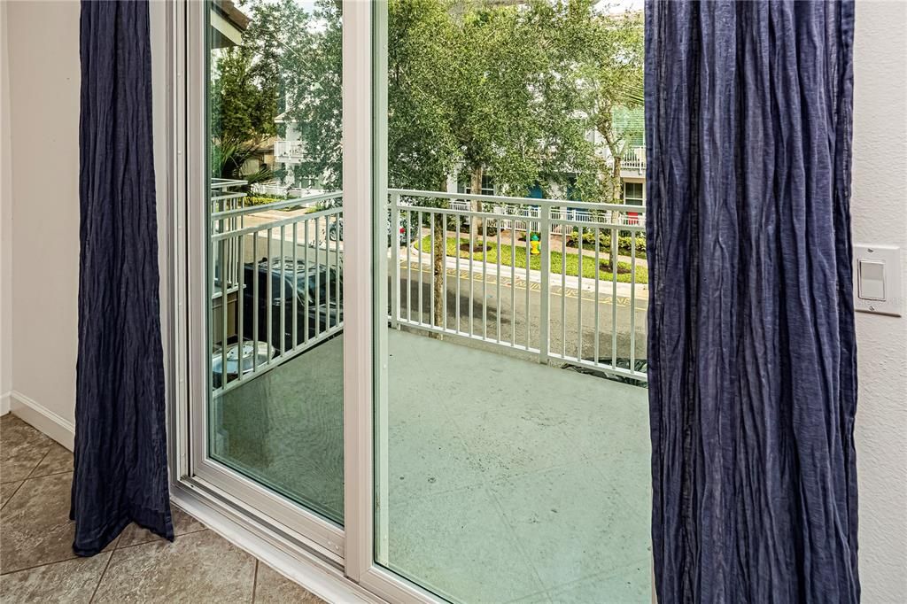 For Sale: $419,900 (3 beds, 3 baths, 1989 Square Feet)