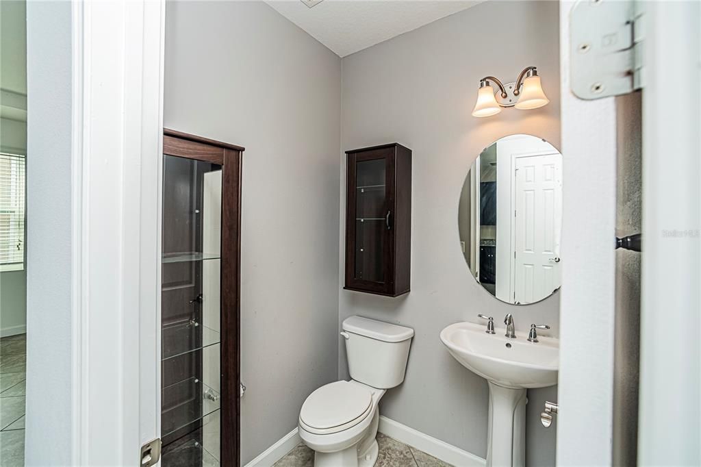 For Sale: $419,900 (3 beds, 3 baths, 1989 Square Feet)