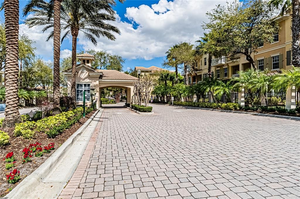 For Sale: $419,900 (3 beds, 3 baths, 1989 Square Feet)