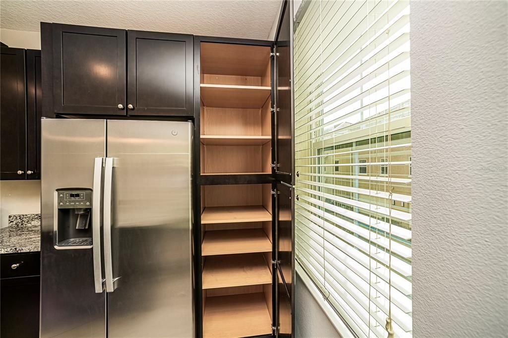 For Sale: $419,900 (3 beds, 3 baths, 1989 Square Feet)