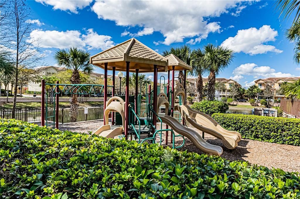 For Sale: $419,900 (3 beds, 3 baths, 1989 Square Feet)