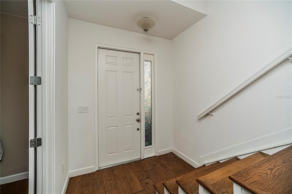 For Sale: $419,900 (3 beds, 3 baths, 1989 Square Feet)