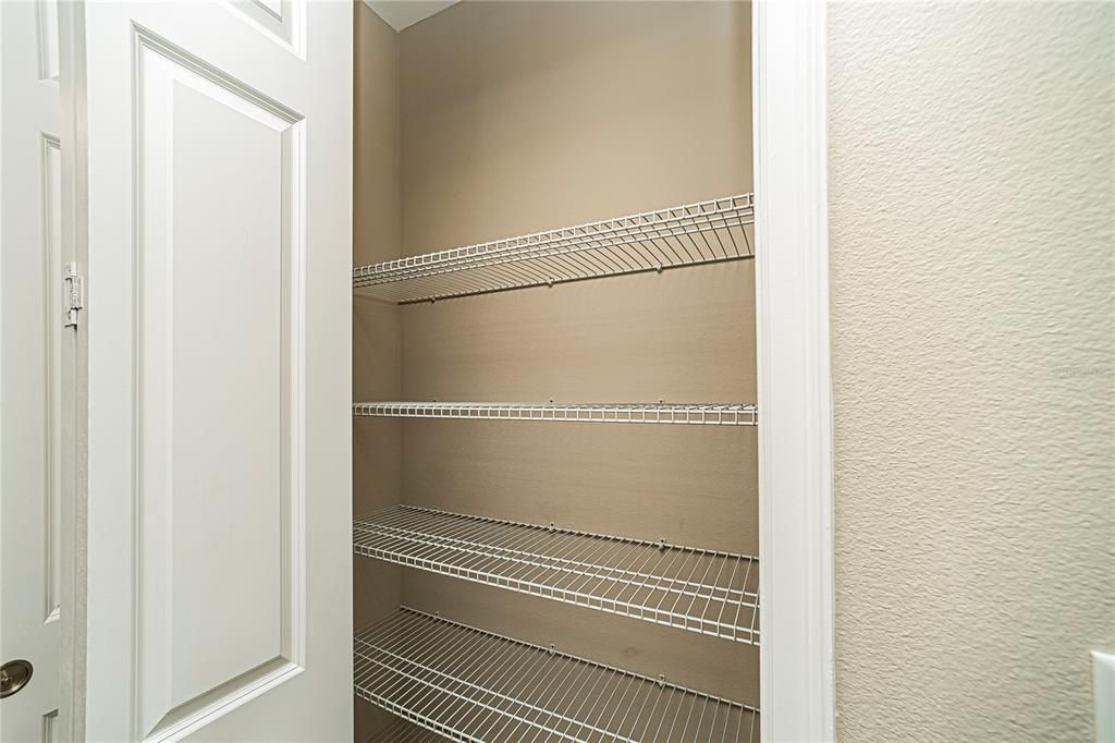 For Sale: $419,900 (3 beds, 3 baths, 1989 Square Feet)