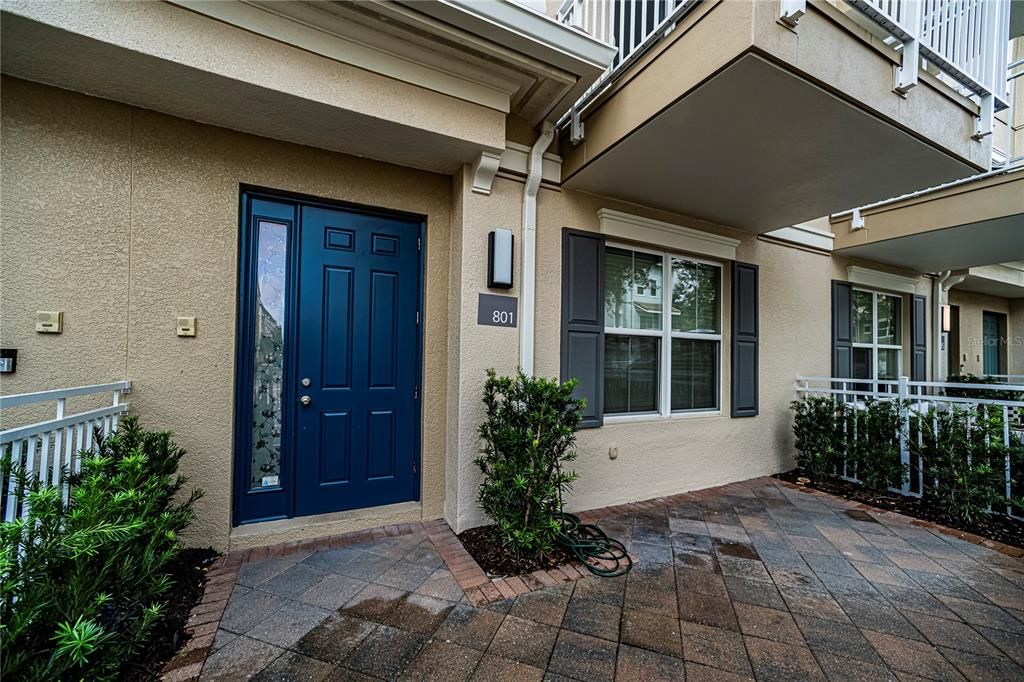 For Sale: $419,900 (3 beds, 3 baths, 1989 Square Feet)