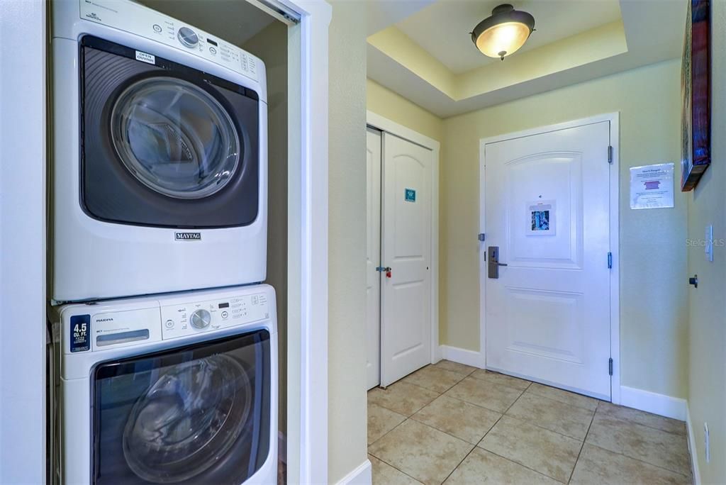 For Sale: $769,000 (2 beds, 2 baths, 1110 Square Feet)