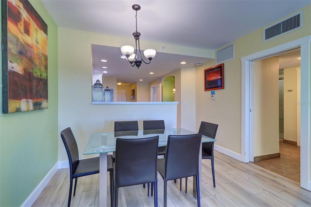 For Sale: $769,000 (2 beds, 2 baths, 1110 Square Feet)