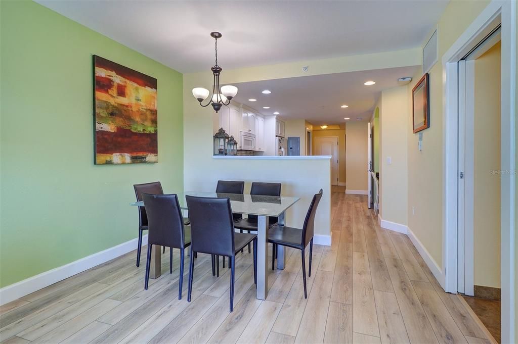 For Sale: $769,000 (2 beds, 2 baths, 1110 Square Feet)