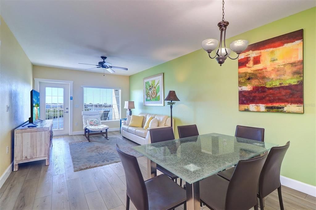 For Sale: $769,000 (2 beds, 2 baths, 1110 Square Feet)