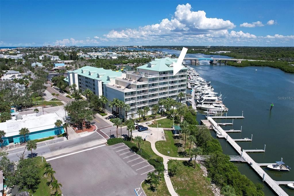 For Sale: $769,000 (2 beds, 2 baths, 1110 Square Feet)