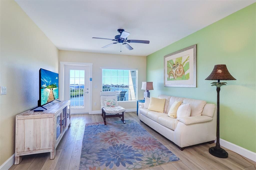 For Sale: $769,000 (2 beds, 2 baths, 1110 Square Feet)