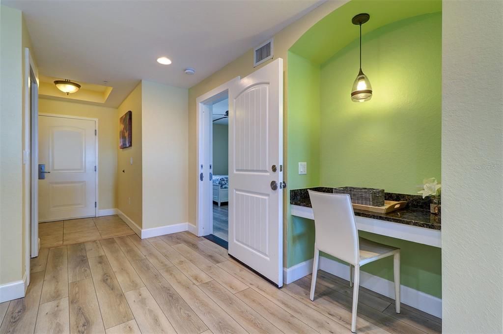 For Sale: $769,000 (2 beds, 2 baths, 1110 Square Feet)