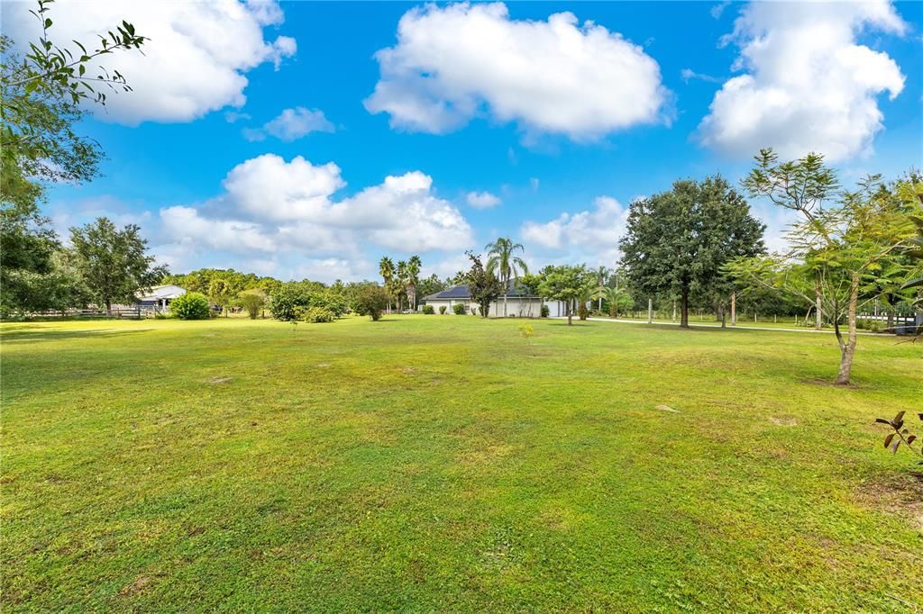 For Sale: $1,145,000 (4 beds, 2 baths, 2498 Square Feet)