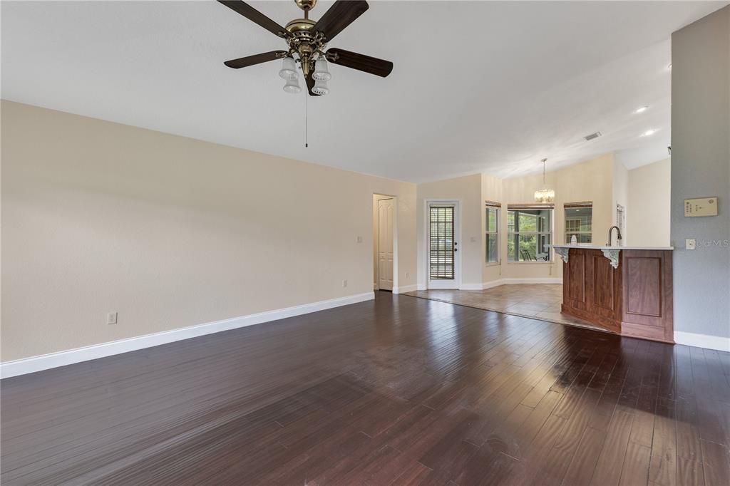 For Sale: $1,145,000 (4 beds, 2 baths, 2498 Square Feet)