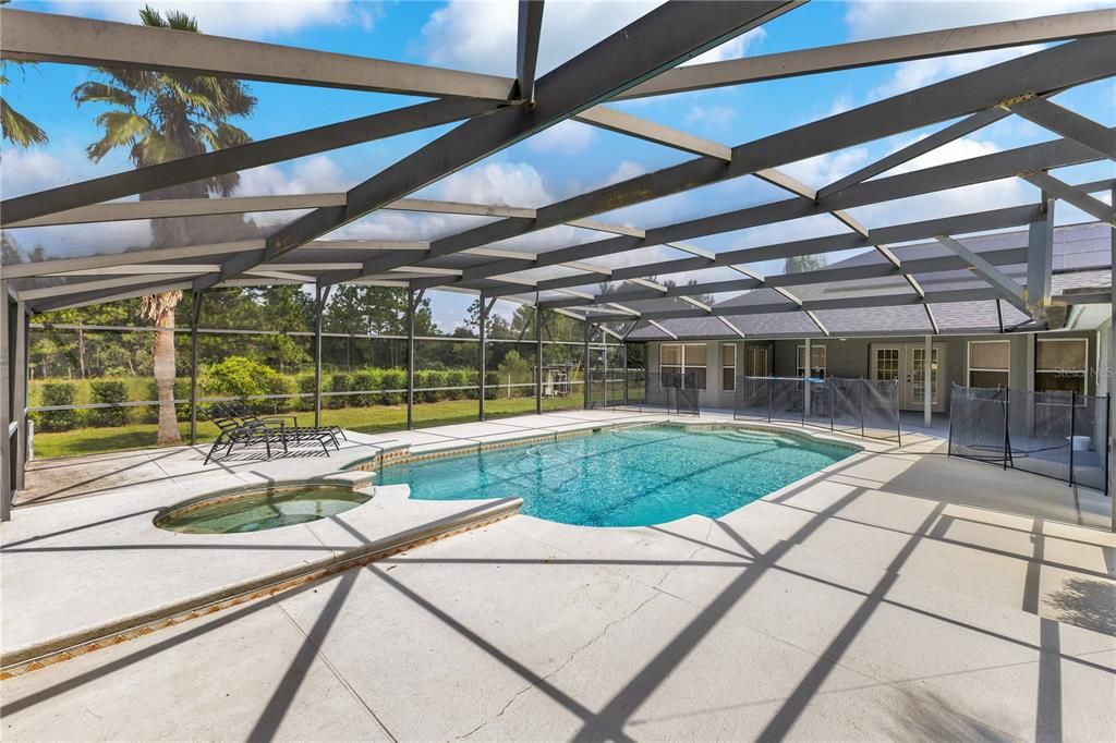 For Sale: $1,145,000 (4 beds, 2 baths, 2498 Square Feet)