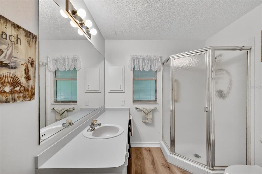 待售: $283,000 (2 贝兹, 2 浴室, 1383 平方英尺)