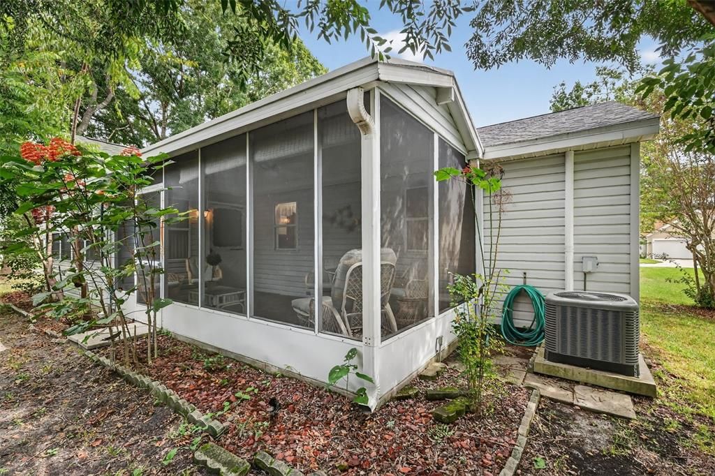 待售: $283,000 (2 贝兹, 2 浴室, 1383 平方英尺)