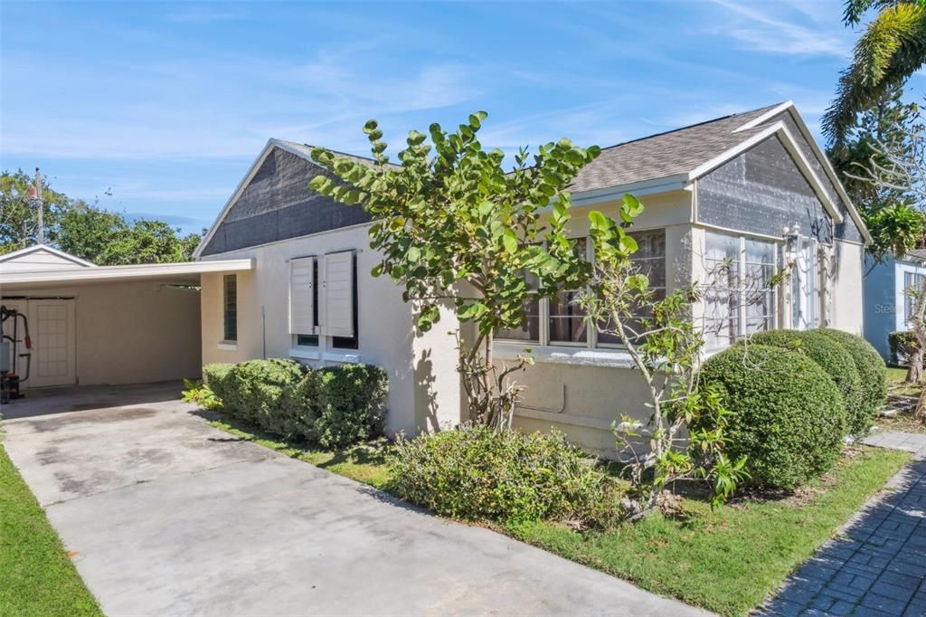 待售: $399,000 (2 贝兹, 1 浴室, 1004 平方英尺)