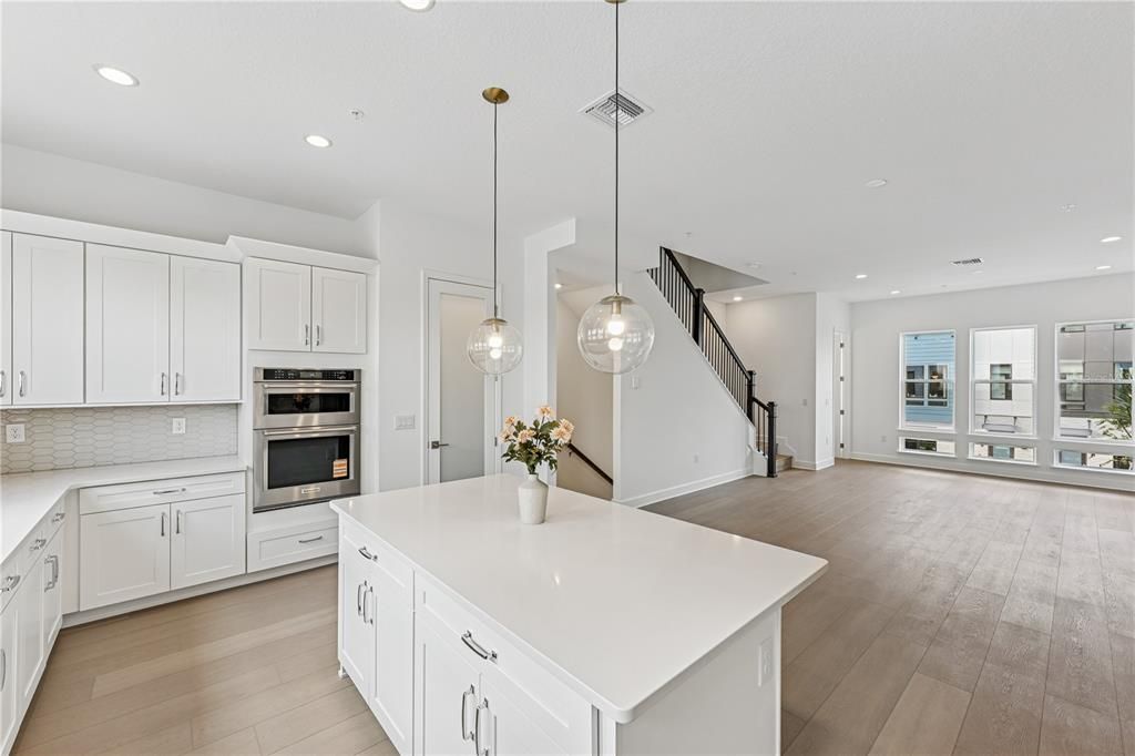 For Sale: $599,000 (3 beds, 3 baths, 1815 Square Feet)