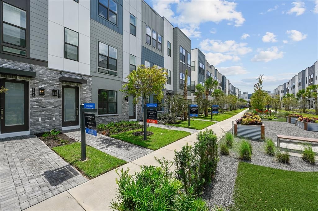 For Sale: $599,000 (3 beds, 3 baths, 1815 Square Feet)