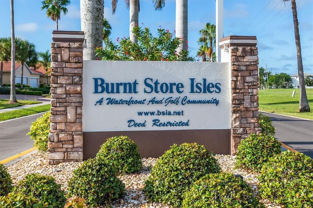 For Sale: $875,000 (3 beds, 2 baths, 2741 Square Feet)