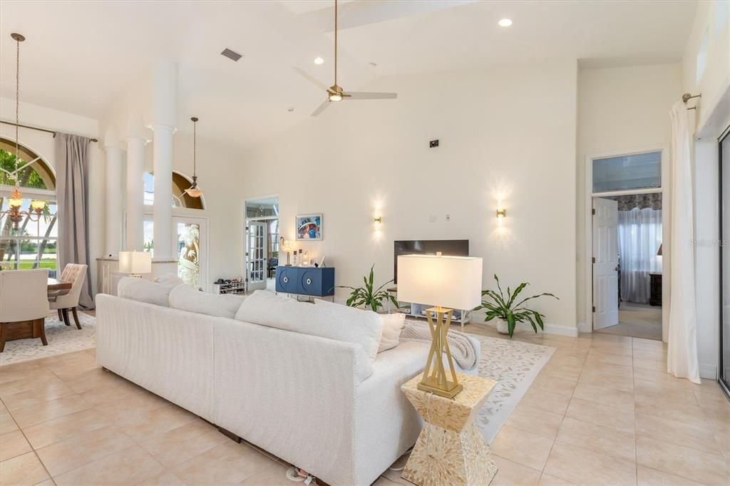 For Sale: $875,000 (3 beds, 2 baths, 2741 Square Feet)