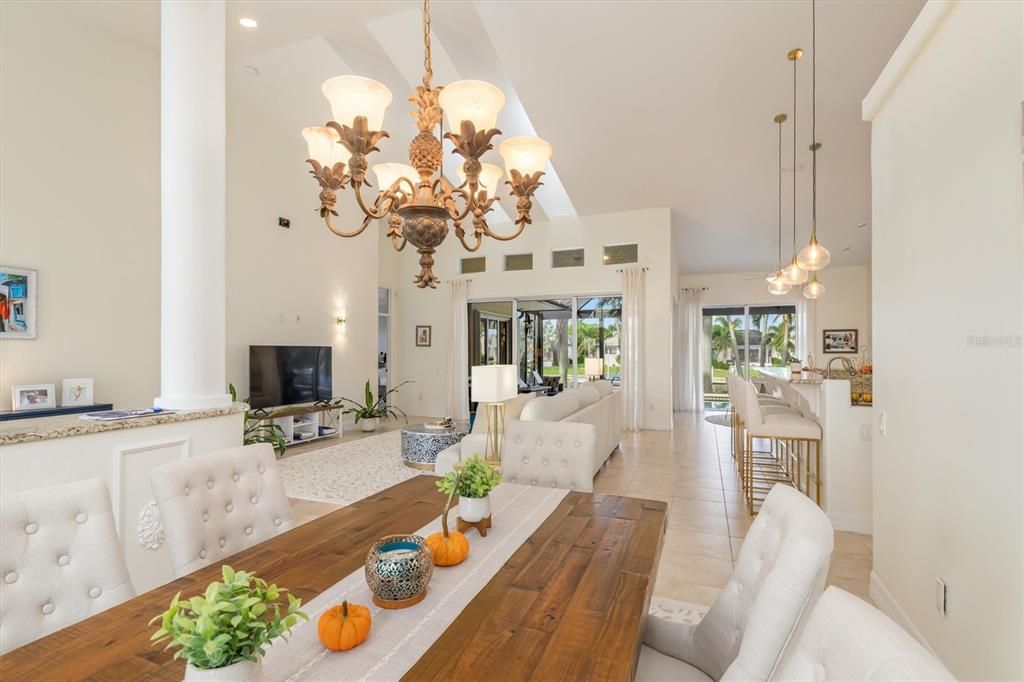 For Sale: $875,000 (3 beds, 2 baths, 2741 Square Feet)