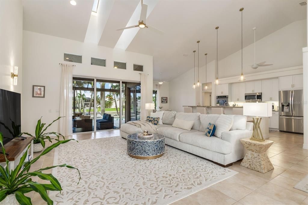 For Sale: $875,000 (3 beds, 2 baths, 2741 Square Feet)