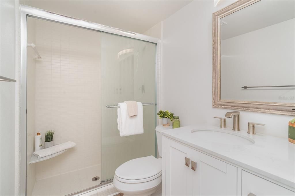 For Sale: $675,000 (2 beds, 2 baths, 1114 Square Feet)