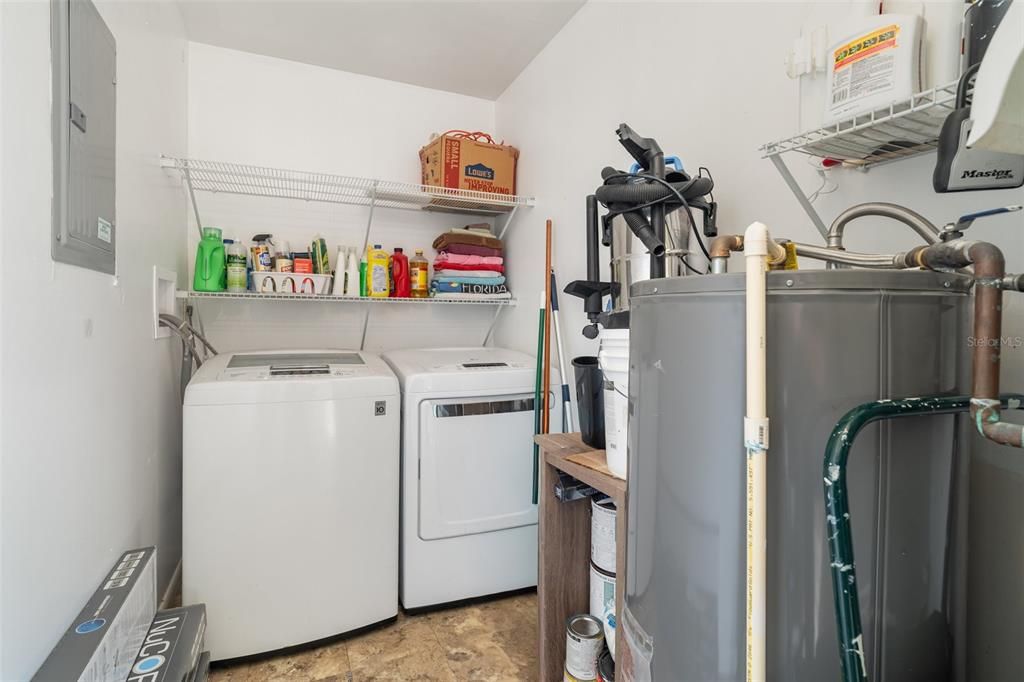 For Sale: $675,000 (2 beds, 2 baths, 1114 Square Feet)