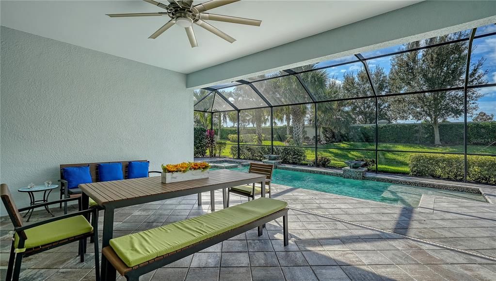 For Sale: $1,125,000 (3 beds, 3 baths, 2489 Square Feet)