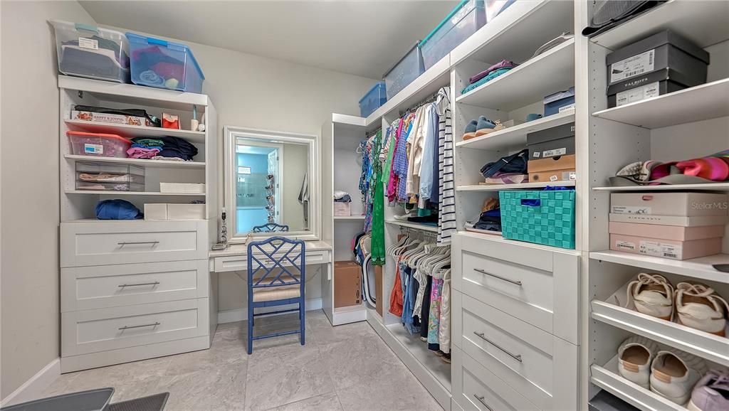 For Sale: $1,125,000 (3 beds, 3 baths, 2489 Square Feet)