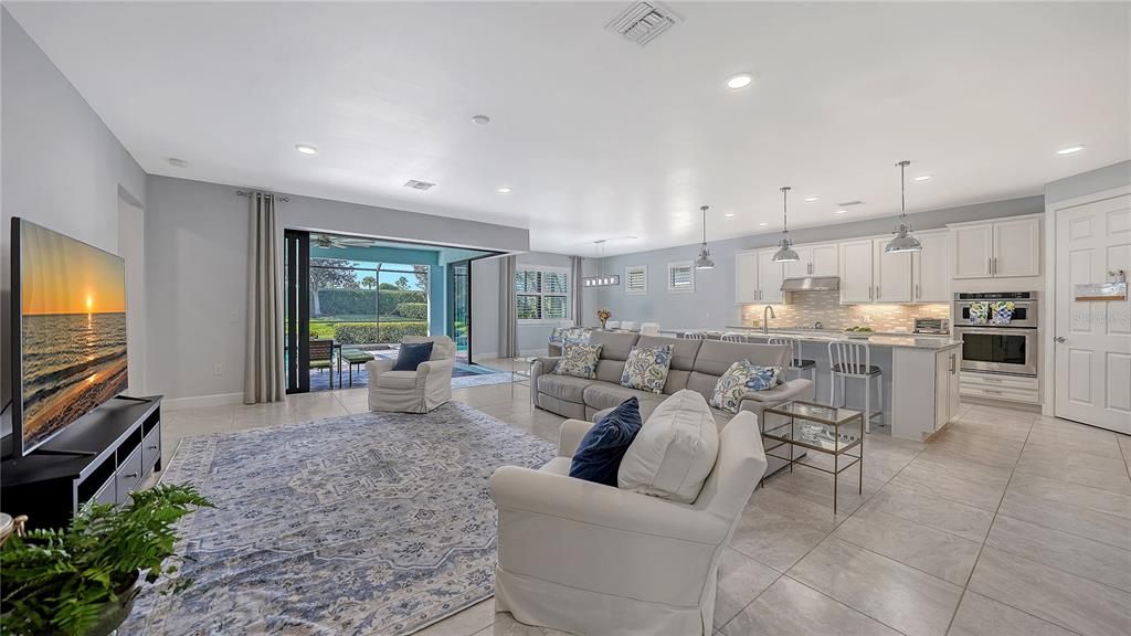 For Sale: $1,125,000 (3 beds, 3 baths, 2489 Square Feet)