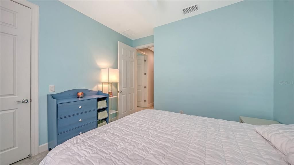 For Sale: $1,125,000 (3 beds, 3 baths, 2489 Square Feet)