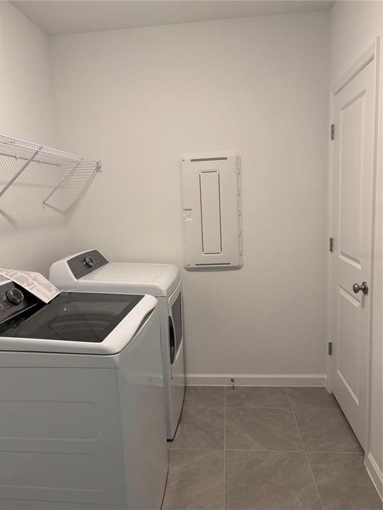 For Sale: $339,900 (3 beds, 2 baths, 1363 Square Feet)