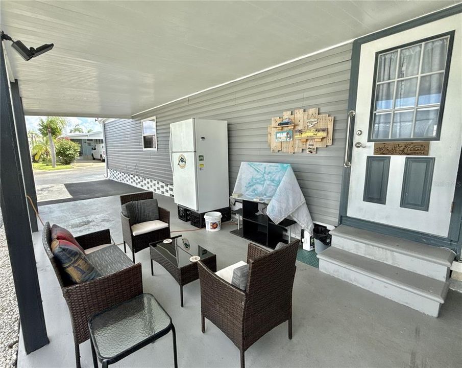 待售: $109,000 (2 贝兹, 1 浴室, 872 平方英尺)