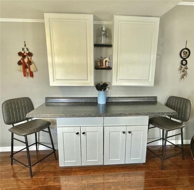 待售: $109,000 (2 贝兹, 1 浴室, 872 平方英尺)