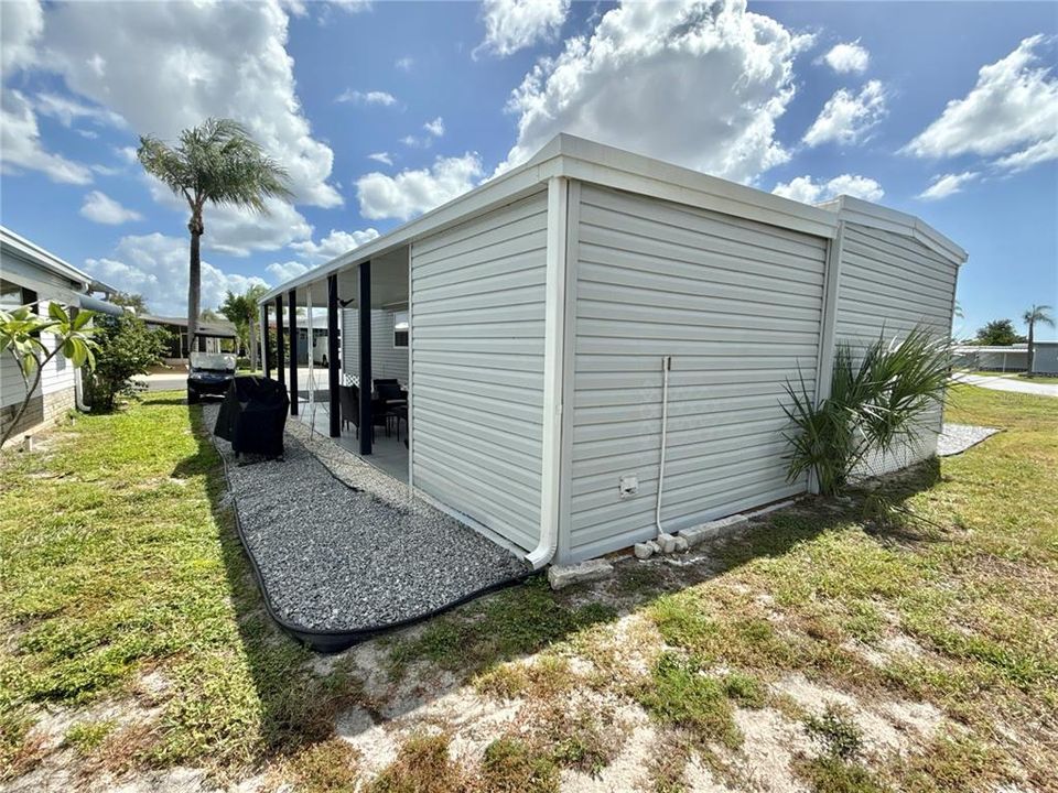 待售: $109,000 (2 贝兹, 1 浴室, 872 平方英尺)