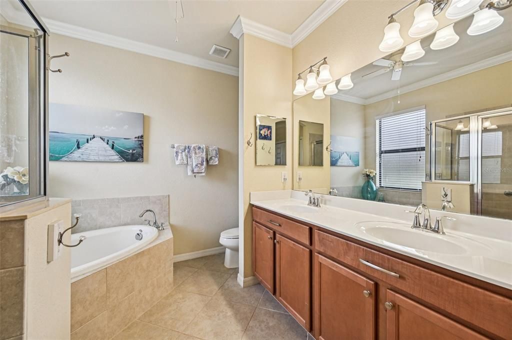 合同活跃: $314,000 (2 贝兹, 2 浴室, 1572 平方英尺)