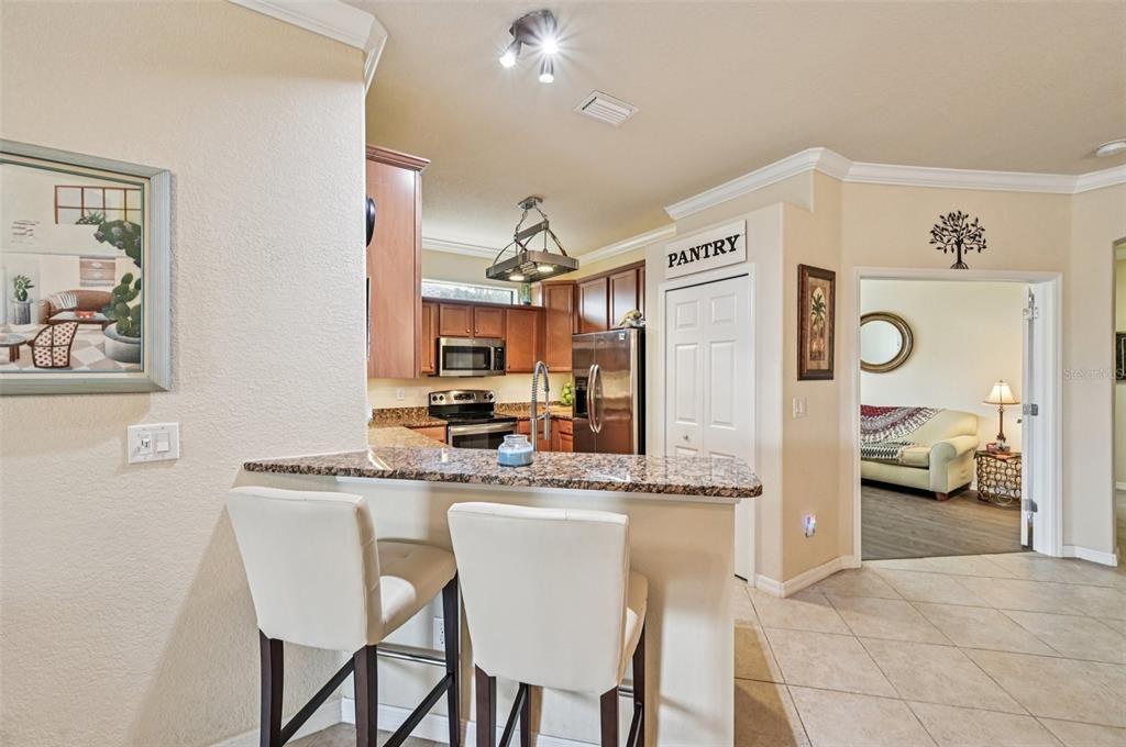 合同活跃: $314,000 (2 贝兹, 2 浴室, 1572 平方英尺)