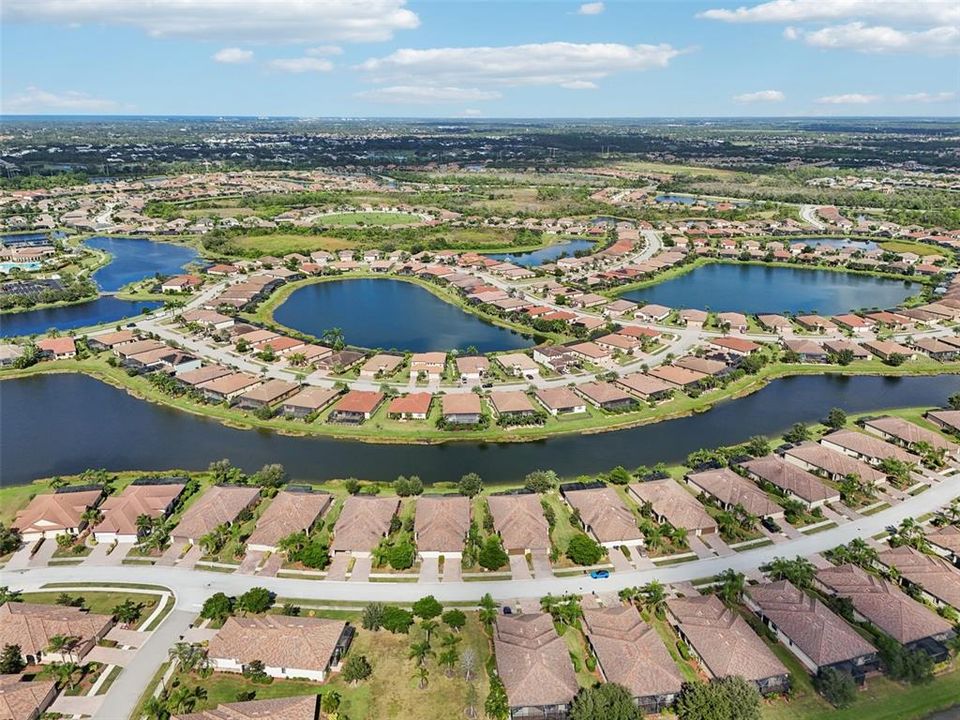 合同活跃: $314,000 (2 贝兹, 2 浴室, 1572 平方英尺)