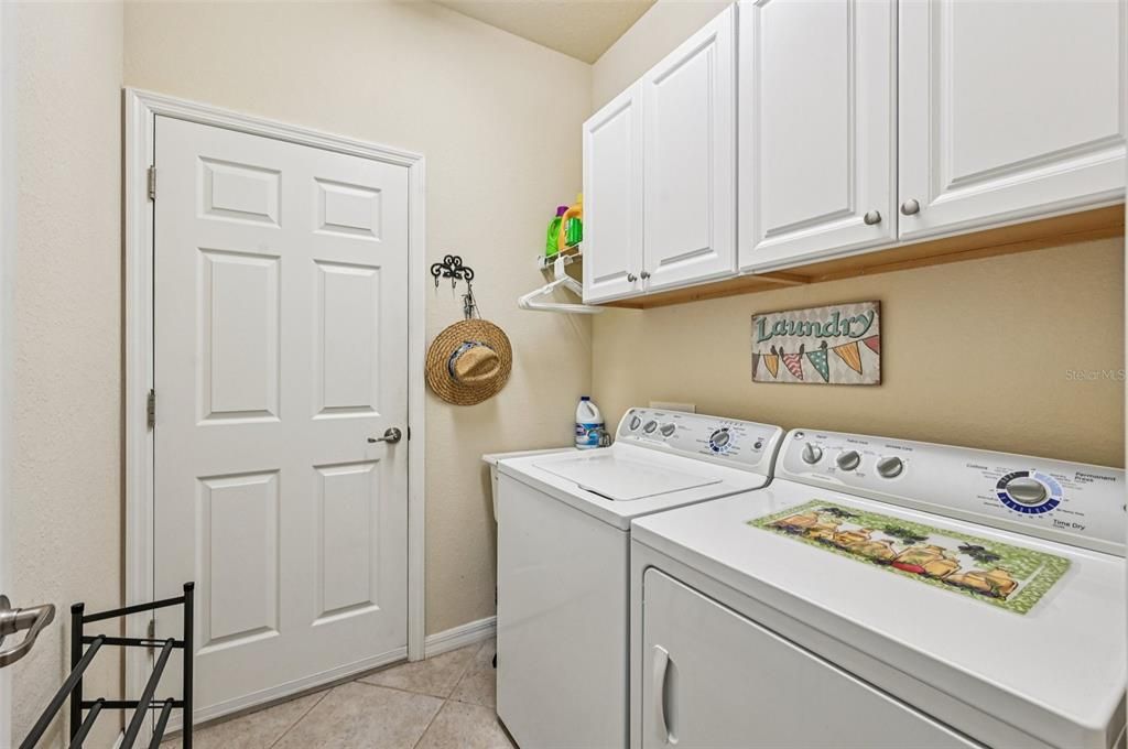 合同活跃: $314,000 (2 贝兹, 2 浴室, 1572 平方英尺)