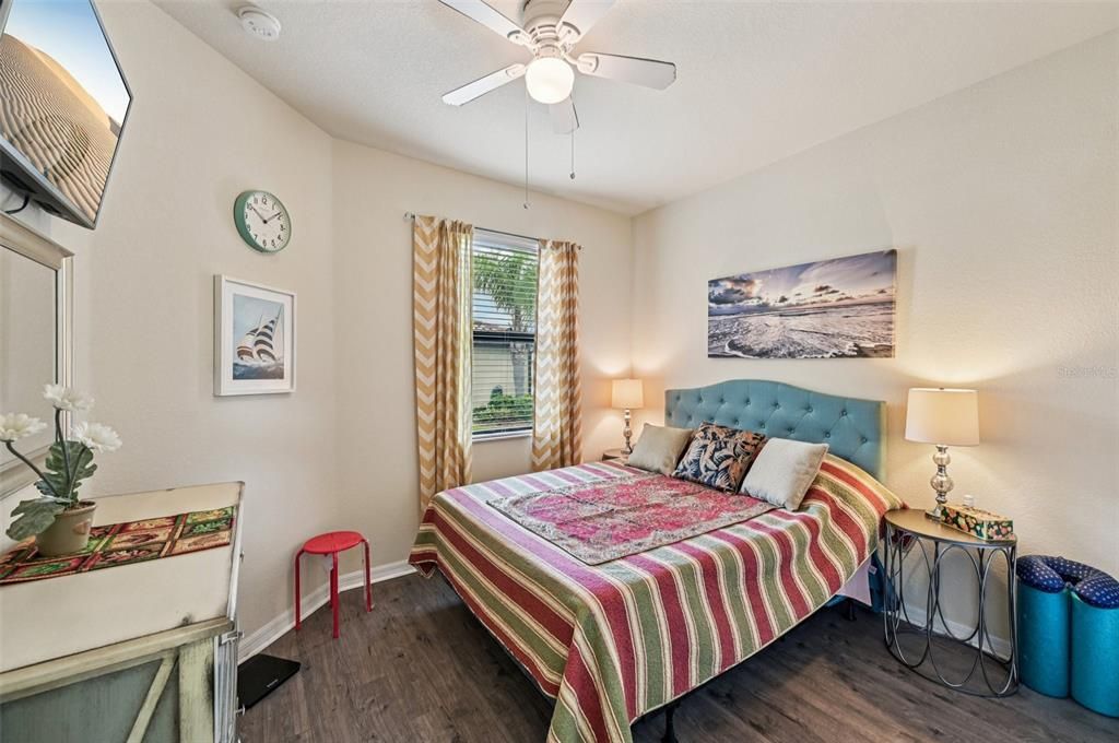 合同活跃: $314,000 (2 贝兹, 2 浴室, 1572 平方英尺)